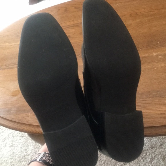 Dress shoes - Picture 3 of 5